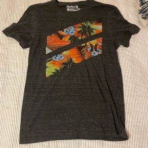 Hurley, Hawaiian T-shirt… Men’s small… Gray